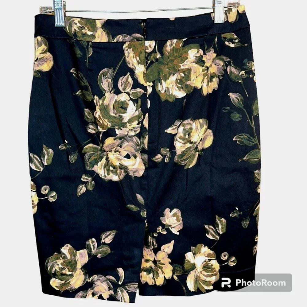 Floral Pencil Skirt in Black and Olive